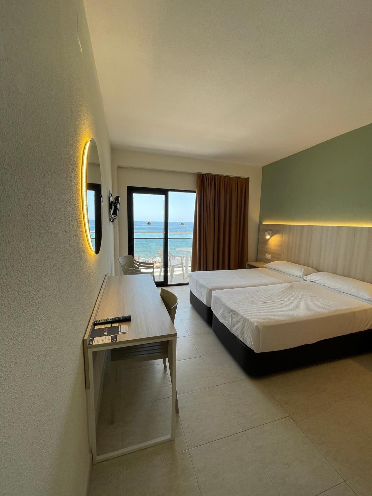 Double or Twin Room Sea View,1558544398:JPEG